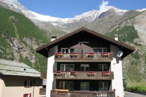 Отель Ferienwohnungen Wallis - Randa bei Zermatt, Ранда